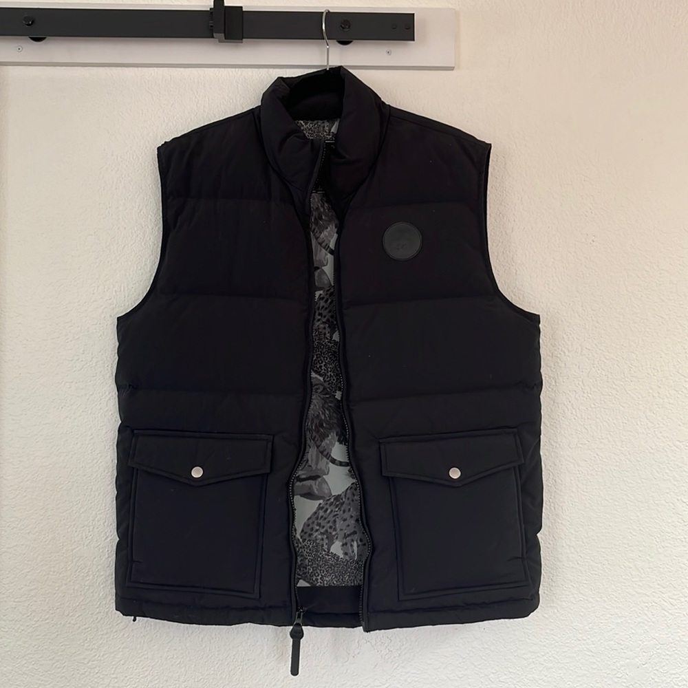 Men’s Stussy puffer vest - size Large